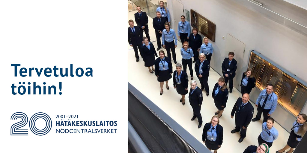 Kuvassa vastavalmistuneita hätäkeskuspäivystäjiä ja teksti